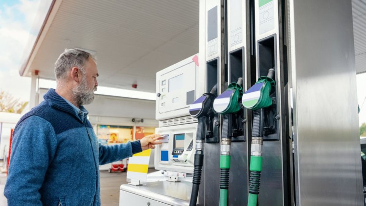 Ölpreis über 100 Dollar: Auswirkungen auf Benzin und Diesel 2026